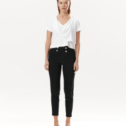 Mirimalist white V neck t-shirt and black slim pants